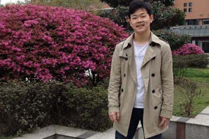 刘XIANZHI同学荣获加拿大西蒙菲莎大学录取